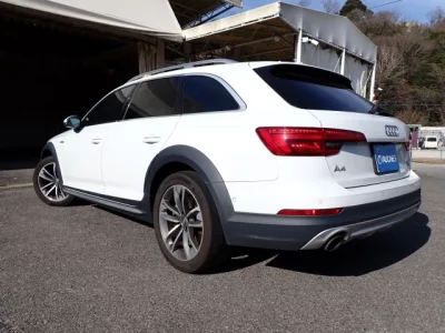 Audi A4  с аукциона в Японии