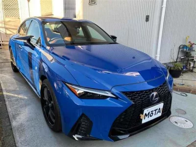 Lexus IS