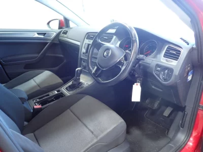 Volkswagen GOLF  с аукциона в Японии