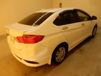 Honda GRACE лот № 28026 оценка 3  с аукциона в Японии 2