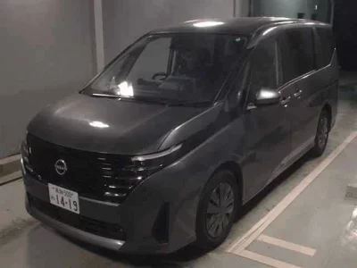 Nissan SERENA  с аукциона в Японии