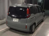 Toyota SIENTA лот № 8102 оценка R  с аукциона в Японии 4