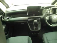 Toyota NOAH лот № 8109 оценка 3  с аукциона в Японии 7