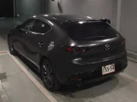 Mazda MAZDA3 лот № 8107 оценка 3.5  с аукциона в Японии 1