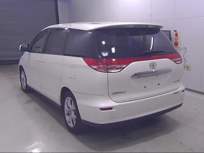 Toyota ESTIMA  с аукциона в Японии