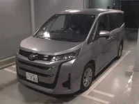 Toyota NOAH лот № 8118 оценка 4  с аукциона в Японии 3