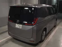 Toyota NOAH лот № 8118 оценка 4  с аукциона в Японии 4