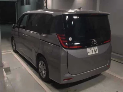 Toyota NOAH  с аукциона в Японии