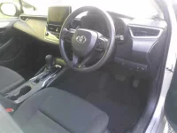 Toyota COROLLA TOURING лот № 8122 оценка 4  с аукциона в Японии 2