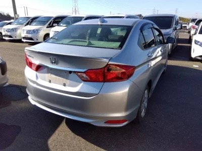 Honda GRACE  с аукциона в Японии