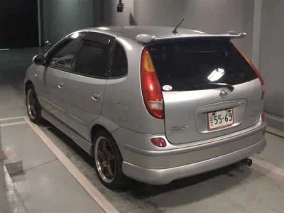 Nissan TINO  с аукциона в Японии