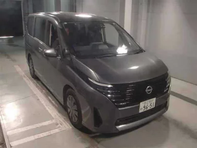 Nissan SERENA  с аукциона в Японии