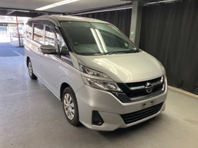 Nissan SERENA  с аукциона в Японии
