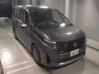 Nissan SERENA  с аукциона в Японии