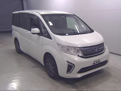 Honda STEP WAGON  с аукциона в Японии
