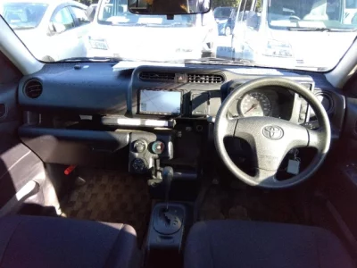 Toyota SUCCEED  с аукциона в Японии