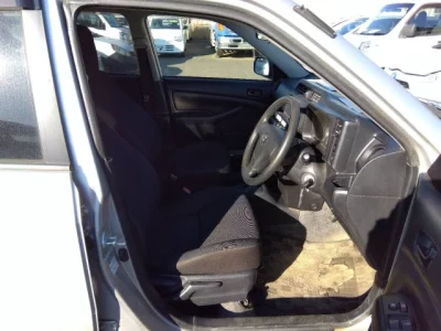 Toyota SUCCEED  с аукциона в Японии