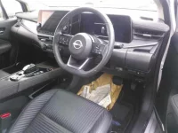 Nissan AURA лот № 8220 оценка 3  с аукциона в Японии 2