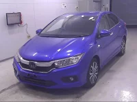 Honda GRACE лот № 10233 оценка 3  с аукциона в Японии 1