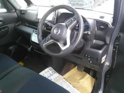 Nissan ROOX  с аукциона в Японии