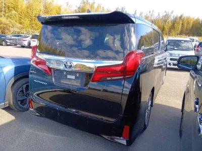 Toyota ALPHARD  с аукциона в Японии