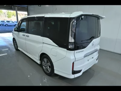 Honda STEP WAGON  с аукциона в Японии