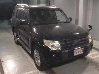 Mitsubishi PAJERO