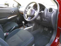 Nissan LATIO лот № 8364 оценка 4  с аукциона в Японии 2