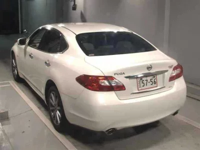 Nissan FUGA  с аукциона в Японии