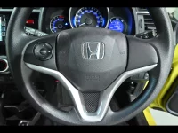 Honda FIT лот № 20187 оценка 3  с аукциона в Японии 8