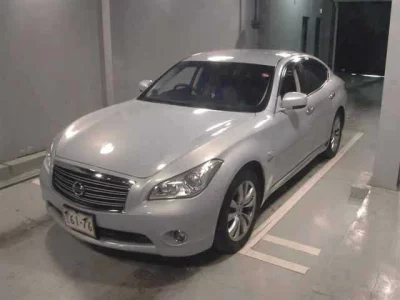 Nissan FUGA  с аукциона в Японии