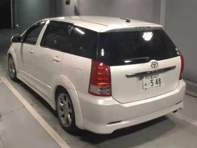 Toyota WISH  с аукциона в Японии