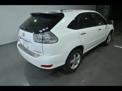 Toyota HARRIER  с аукциона в Японии