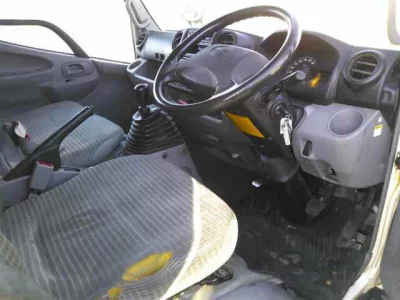 Toyota DYNA  с аукциона в Японии