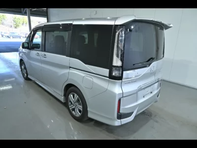 Honda STEP WAGON  с аукциона в Японии