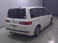 Nissan LAFESTA лот № 19112 оценка R  с аукциона в Японии 2