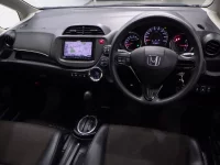 Honda FIT SHUTTLE лот № 19159 оценка 3  с аукциона в Японии 4