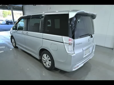 Honda STEP WAGON  с аукциона в Японии