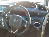 Toyota SIENTA лот № 33010 оценка 4  с аукциона в Японии 6