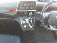 Toyota SIENTA лот № 33010 оценка 4  с аукциона в Японии 8