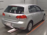 Volkswagen GOLF лот № 10013 оценка 4  с аукциона в Японии 1