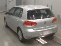 Volkswagen GOLF лот № 10013 оценка 4  с аукциона в Японии 5