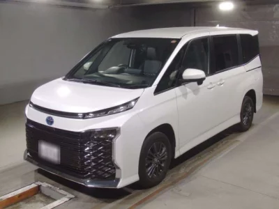 Toyota VOXY  с аукциона в Японии