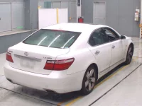 Lexus LS лот № 70018 оценка 3.5  с аукциона в Японии 1