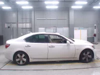 Lexus LS лот № 70018 оценка 3.5  с аукциона в Японии 2