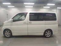 Nissan ELGRAND лот № 10022 оценка 4  с аукциона в Японии 3