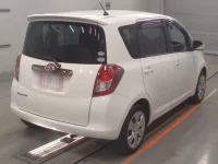 Toyota RACTIS лот № 10025 оценка 3.5  с аукциона в Японии 1