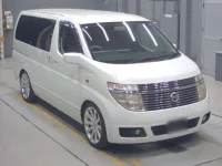 Nissan ELGRAND лот № 70021 оценка 3.5  с аукциона в Японии 4