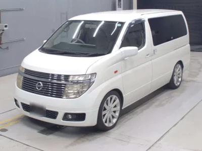 Nissan ELGRAND  с аукциона в Японии