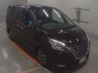 Nissan SERENA лот № 36015 оценка 4.5  с аукциона в Японии 4